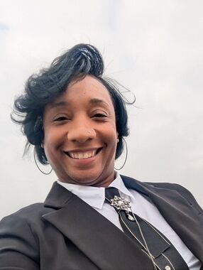 Meet your Posher, Ashley